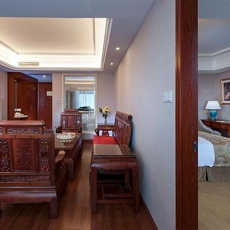 Vienna International Hotel Shaoguan Fengcailou Экстерьер фото