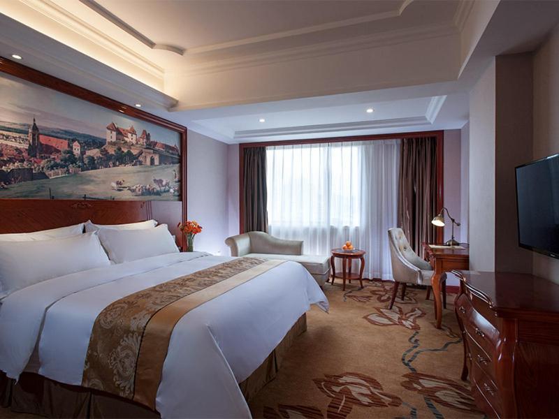 Vienna International Hotel Shaoguan Fengcailou Экстерьер фото
