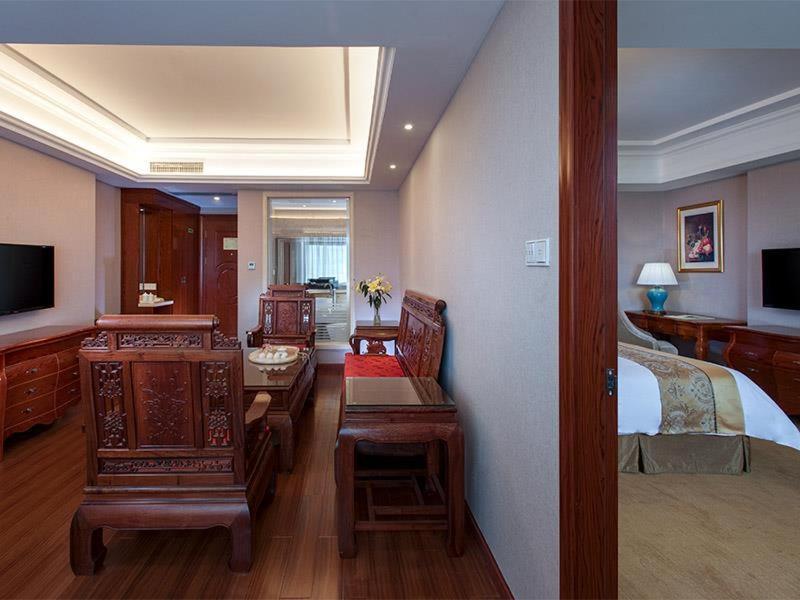 Vienna International Hotel Shaoguan Fengcailou Экстерьер фото