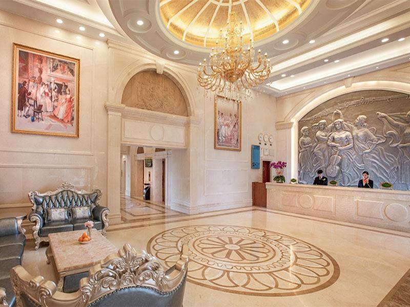 Vienna International Hotel Shaoguan Fengcailou Экстерьер фото